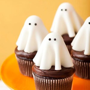 Ghost-Cupcakes-11-600x600